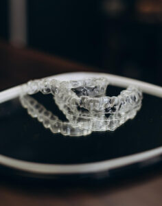 Отбеливание зубов капами 